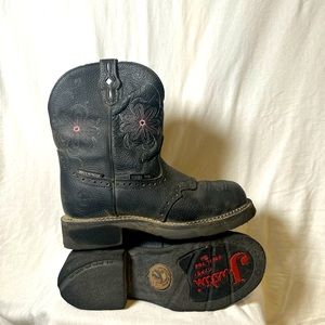 Justin gypsy cowgirl boots. lightly worn.